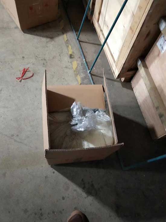 易碎品紙箱聚氨酯現(xiàn)場發(fā)泡包裝 適合不同形狀填充(圖1) 易碎品紙箱聚氨酯現(xiàn)場發(fā)泡包裝