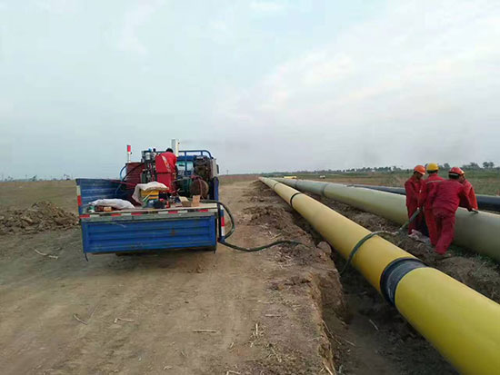 大城縣聚氨酯發(fā)泡機(圖1) 大城縣聚氨酯發(fā)泡機地埋保溫管補口施工