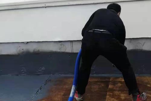 樓頂防水機(jī)械 噴涂聚脲防水材料(圖2) 樓頂防水機(jī)械噴涂聚脲案例