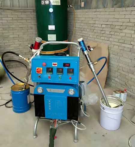 可移動(dòng)聚氨酯發(fā)泡機(jī)(圖2) Q5200氣動(dòng)可移動(dòng)聚氨酯發(fā)泡機(jī)