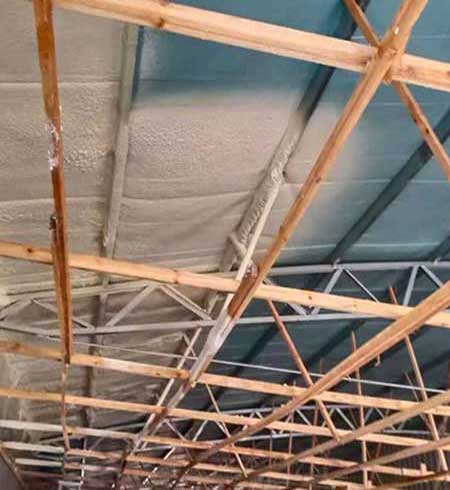 養(yǎng)殖場(chǎng)噴涂(圖3) 養(yǎng)殖場(chǎng)噴涂保溫