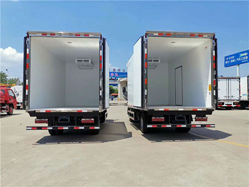 隔熱車廂的硬聚氨酯隔熱層澆注發(fā)泡(圖2) 隔熱車廂的硬聚氨酯隔熱層澆注發(fā)泡