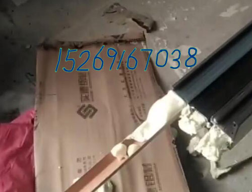 JX-H-P30S 批發(fā)價(jià)格(圖6) 斷橋鋁型材空腔穿條發(fā)泡案例